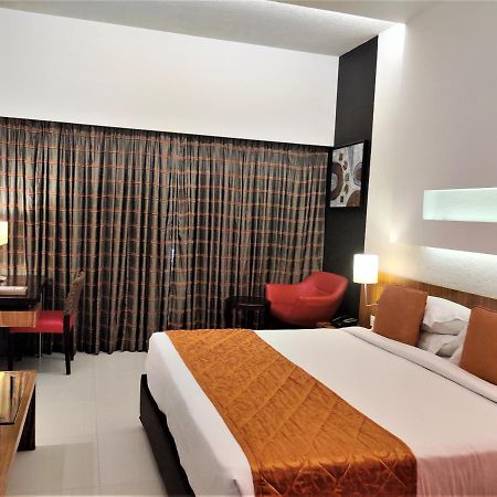 Hotel Satkar Residency Thane Exterior photo