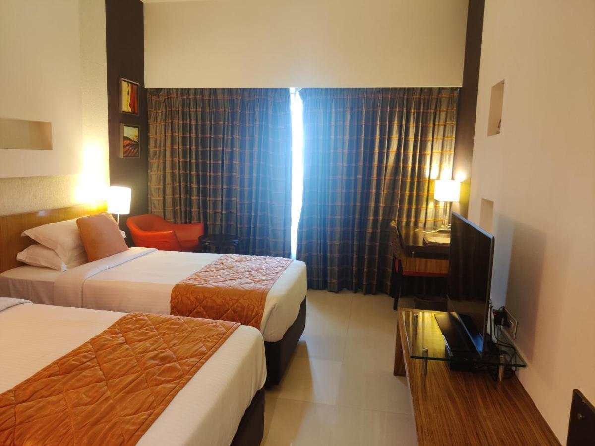Hotel Satkar Residency Thane Exterior photo