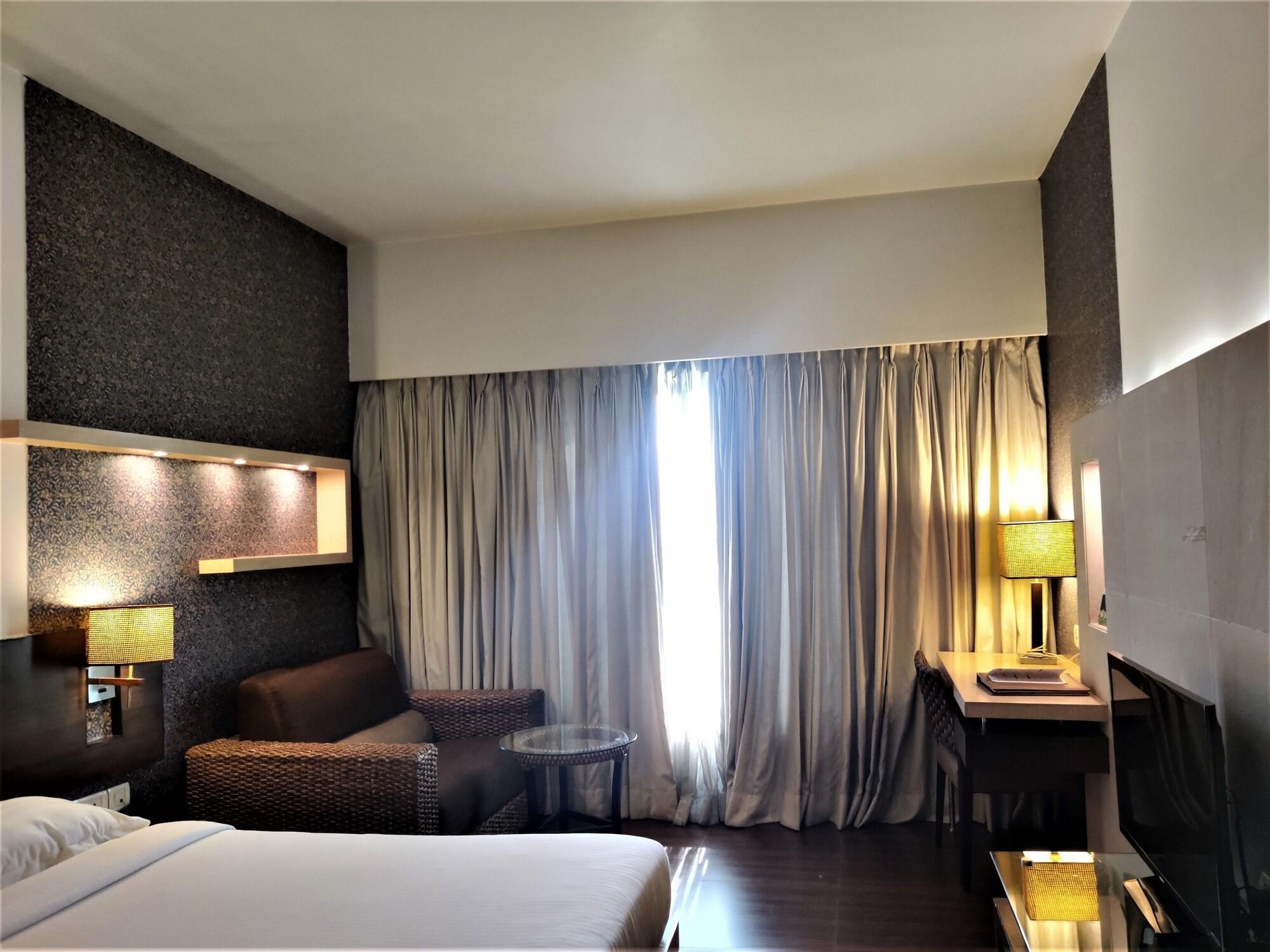 Hotel Satkar Residency Thane Exterior photo