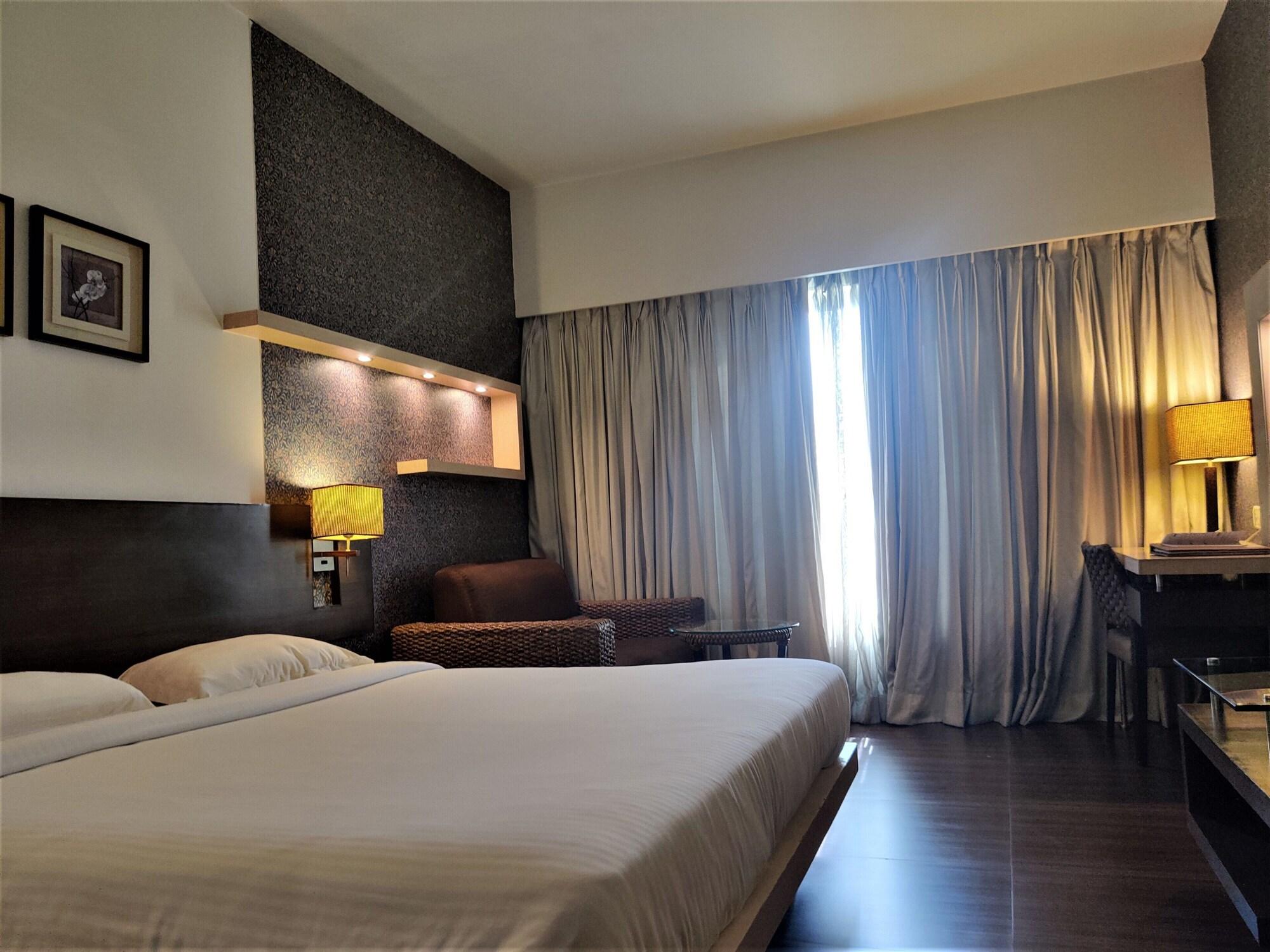 Hotel Satkar Residency Thane Exterior photo